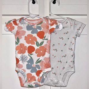 Baby Girl Onesie Lot - Set of 2 - Size 0-3 Month - Smoke Free Clean Home! 🌸🎀